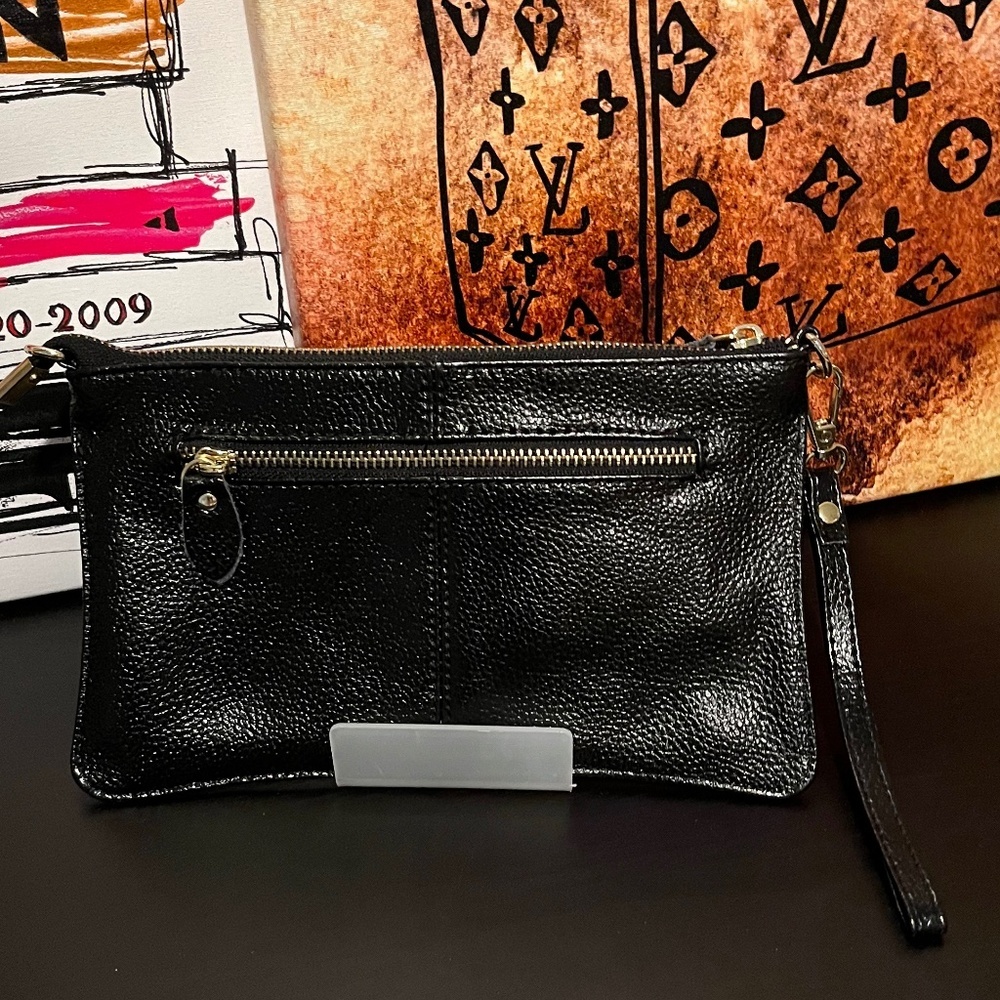 EUC Patent Leather Wristlet - Black